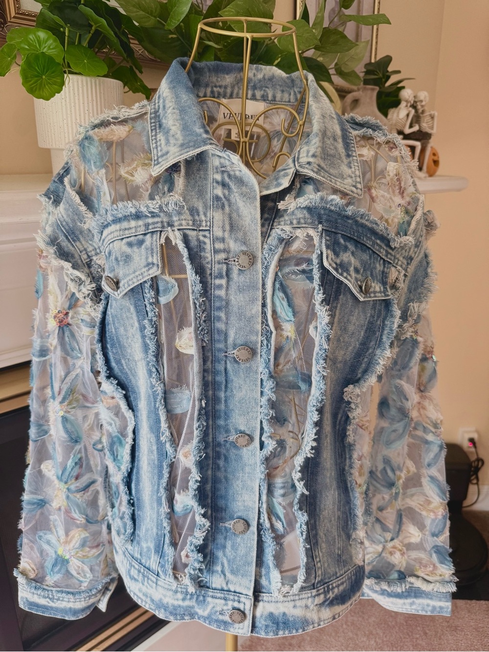 Revert NEW Light Blue Denim Jacket with Sheer Floral Embroidered Sleeves SEQUINS - Picture 6 of 16